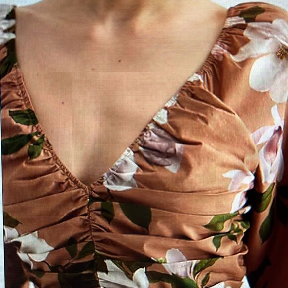 New! Express Floral Printed Pleated Peplum Top Blouse Puff Sleeve - Picture 2 of 16